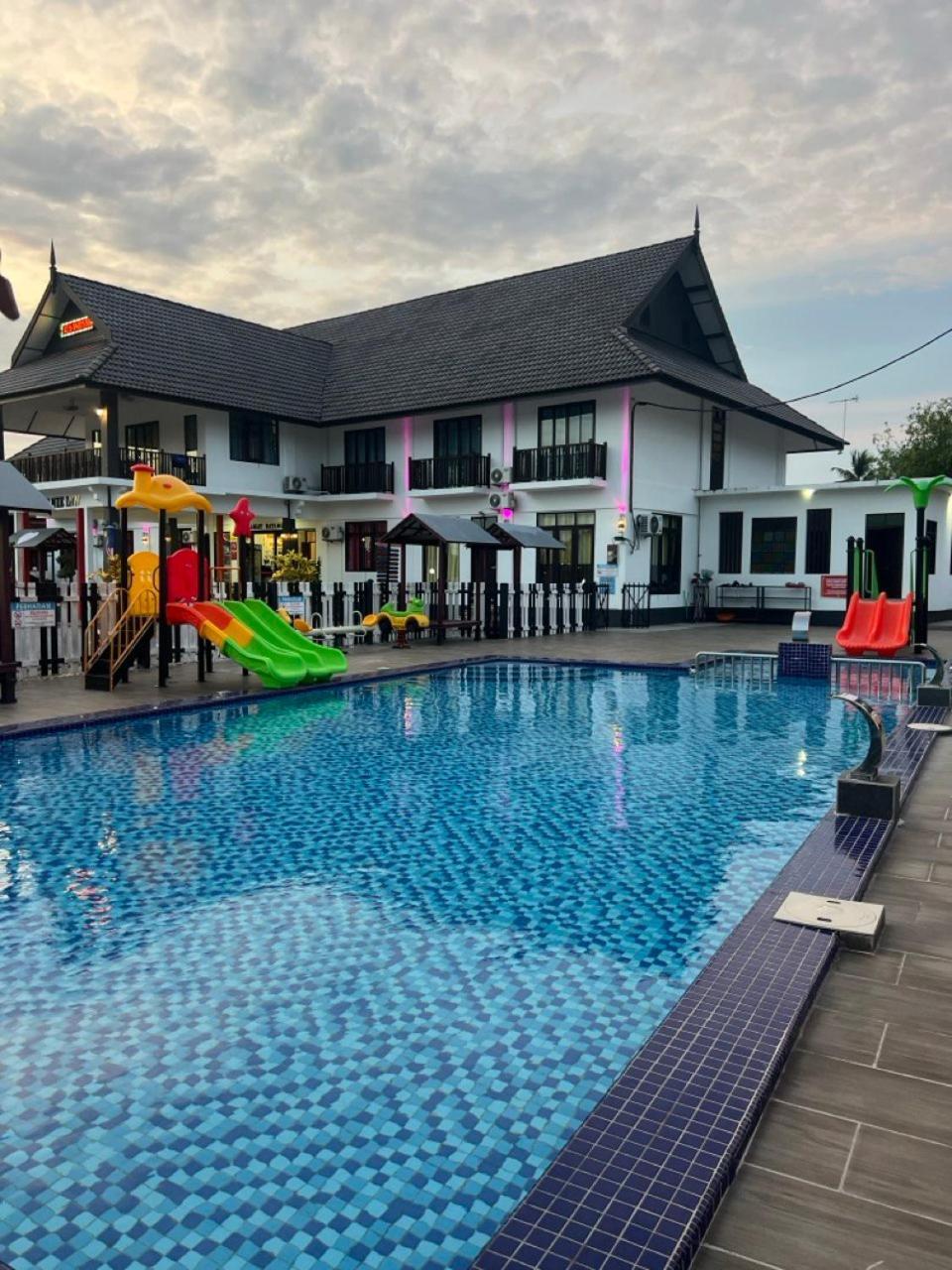Villa Wanie Inn Setiu Kültér fotó